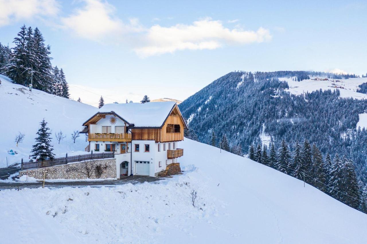 Ciasa Funtanies Puetia Appartement Sankt Martin im Turm Buitenkant foto
