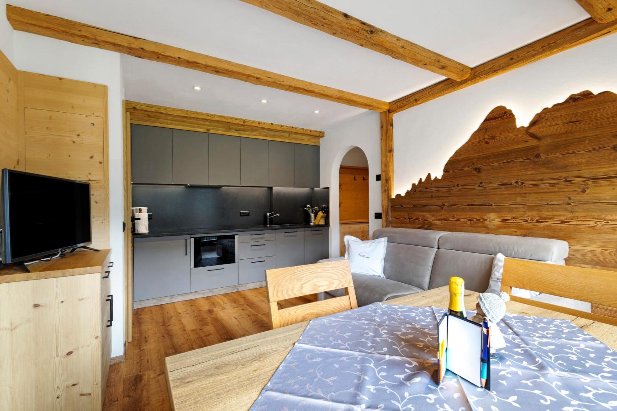 Ciasa Funtanies Puetia Appartement Sankt Martin im Turm Buitenkant foto